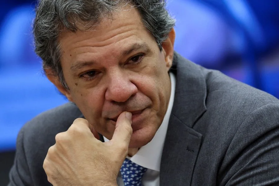 Haddad descarta privatização e propõe parcerias nos Correios