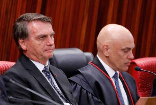 Moraes nega recurso de Bolsonaro contra condenação por trama golpista