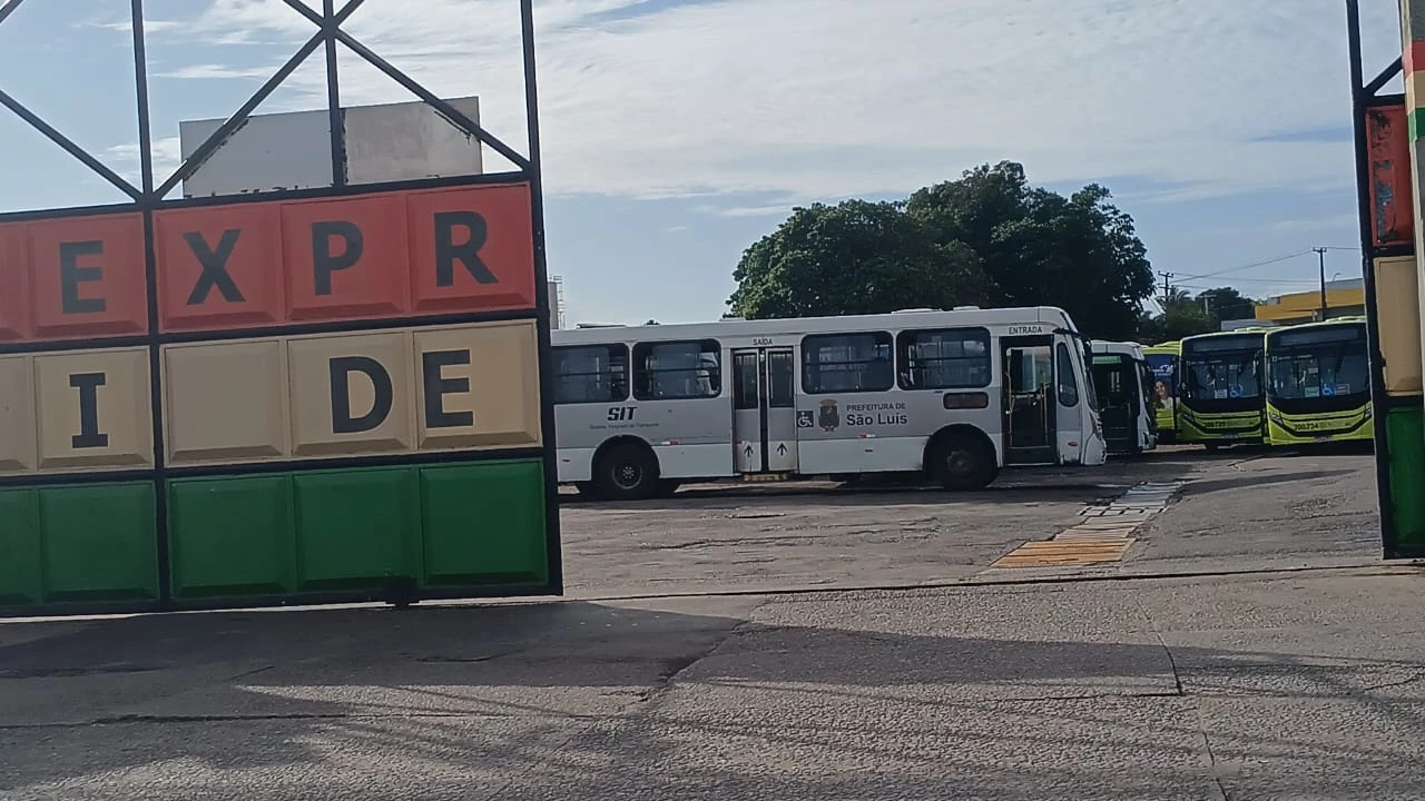 Empresa de ônibus deixa de operar em São Luís ao demitir funcionários