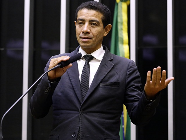 Deputado maranhense cria projeto de lei que proíbe imagens sacras em desfiles de carnaval no Brasil