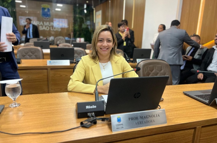 Vereadora dá apoio a pais com dificuldades de matrícula na rede municipal de ensino de São Luís