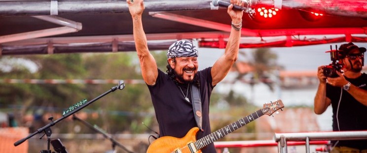 Bell Marques e Léo Foguete arrastam 500 mil pessoas no primeiro fim de semana do pré-carnaval na Litorânea