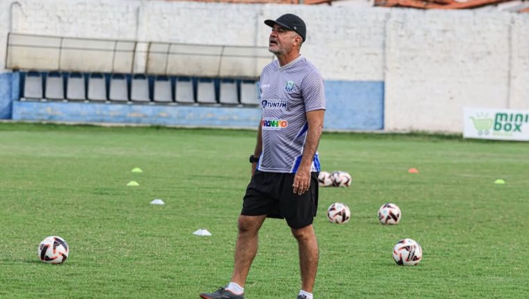 Tuntum anuncia saída precoce do técnico Vinícius Saldanha