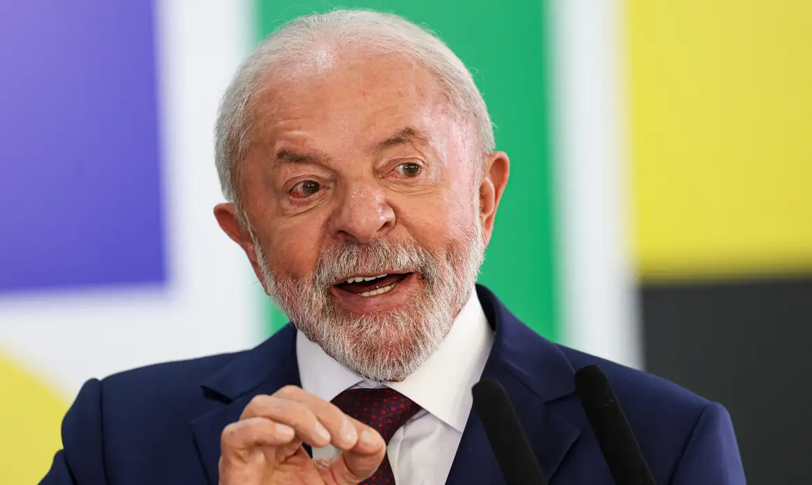 Lula sanciona Orçamento de 2026 e veta R$ 400 milhões em emendas