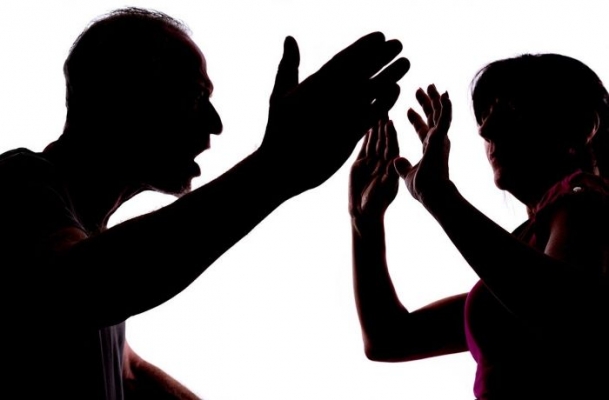 Lei obriga poder público divulgar a cada dois anos relatório com dados sobre violência contra mulheres