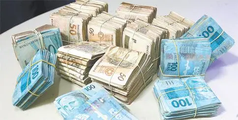 Flávio Dino proíbe saques em espécie de emendas parlamentares