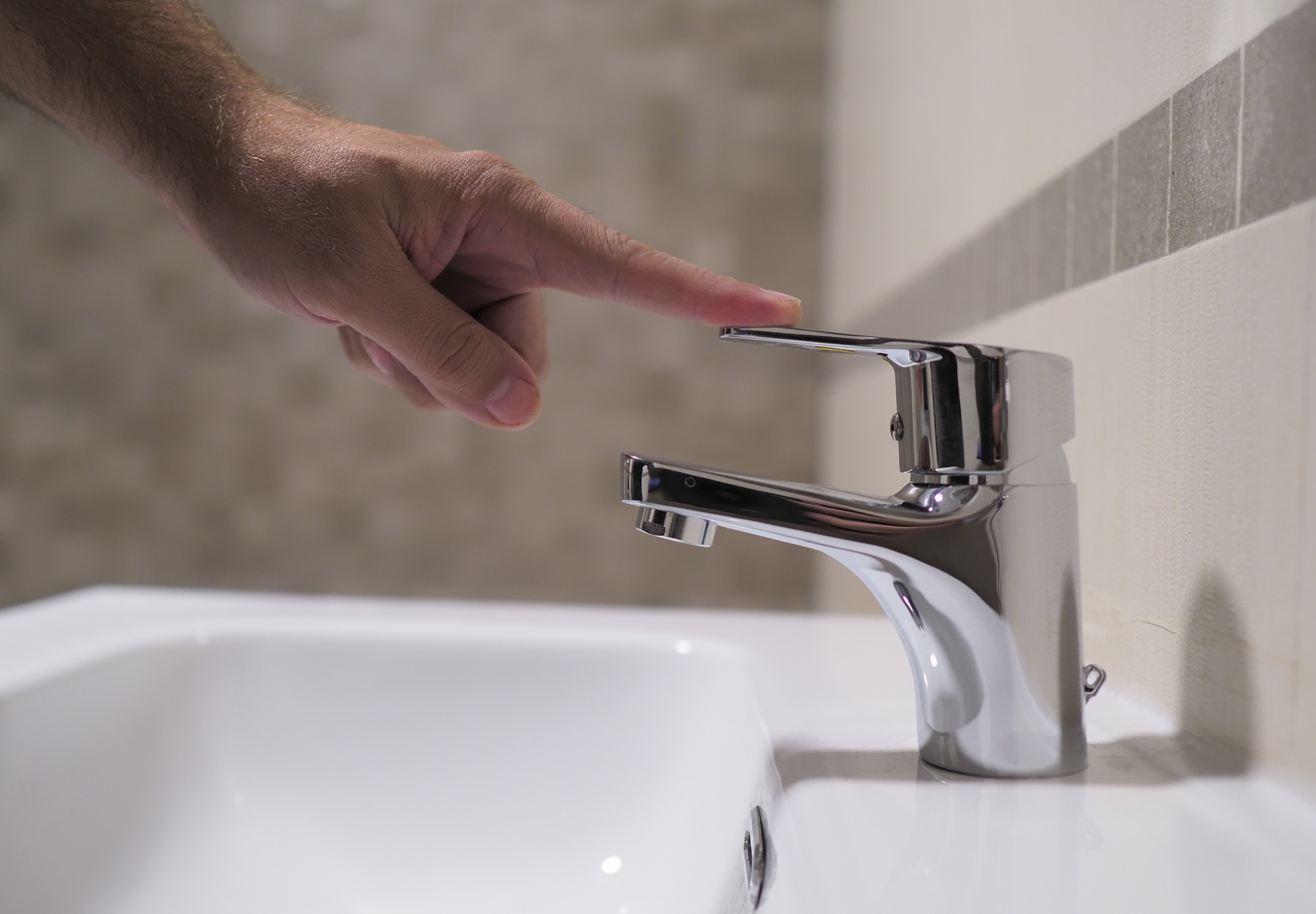 Justiça determina bloqueio de até R$ 300 mil nas contas da CAEMA para cumprir decisão judicial