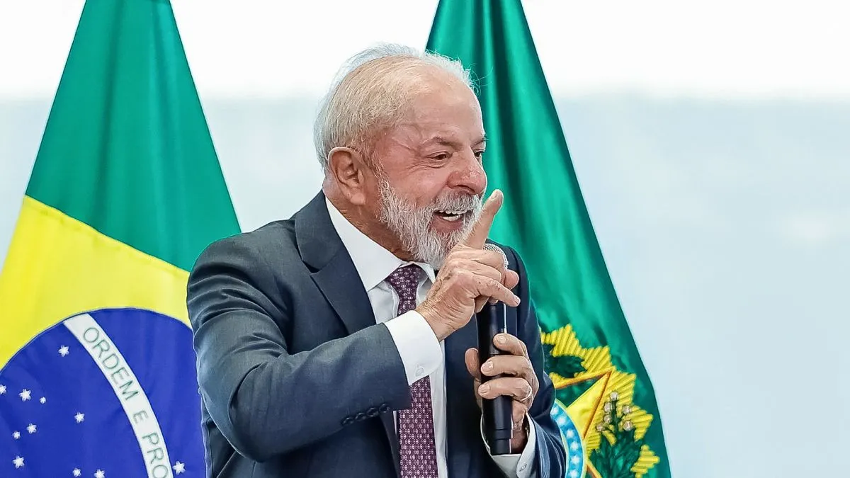 Lula defende nova política de aumento do salário mínimo