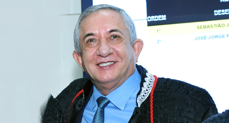 Desembargador Sebastião Bonfim é eleito membro titular do TRE-MA