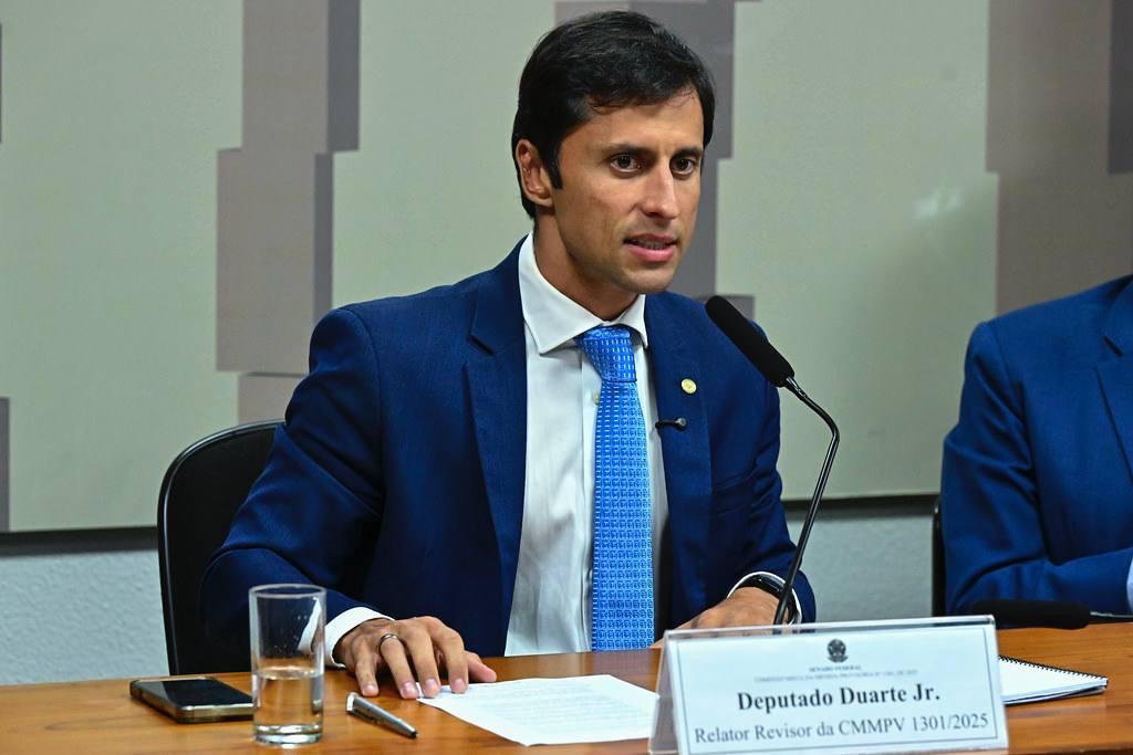 CPMI do INSS ouve deputado acusado de ameaçar Duarte Jr. nesta segunda