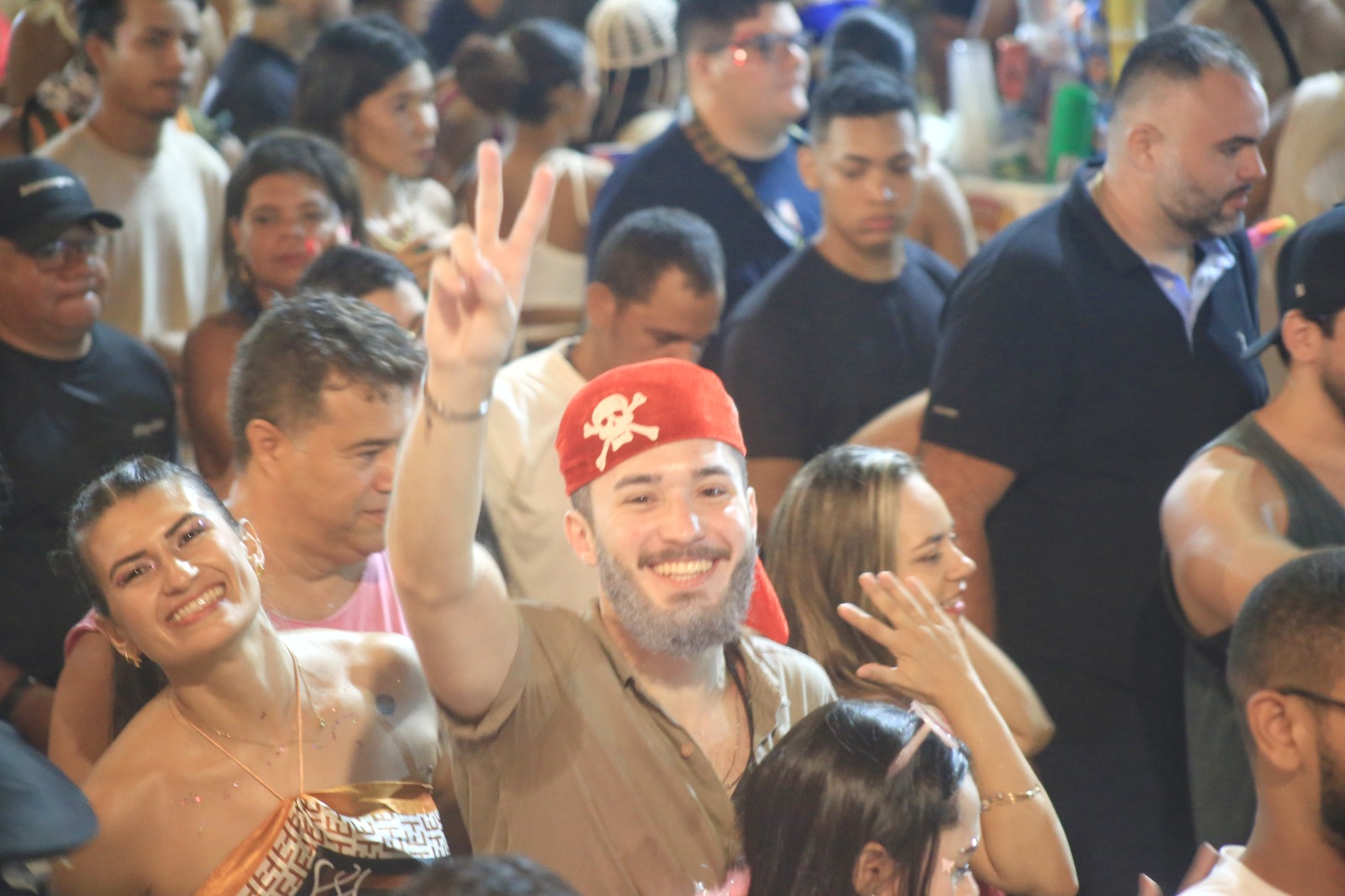 Xand Avião, Mari Fernandez e Dennis DJ contagiaram público no quarto dia do Carnaval na Litorânea