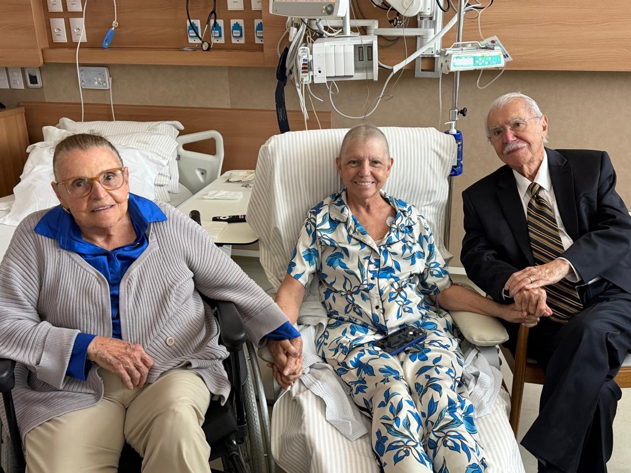 Roseana Sarney se recupera bem e recebe visita dos pais após cirurgia em São Paulo