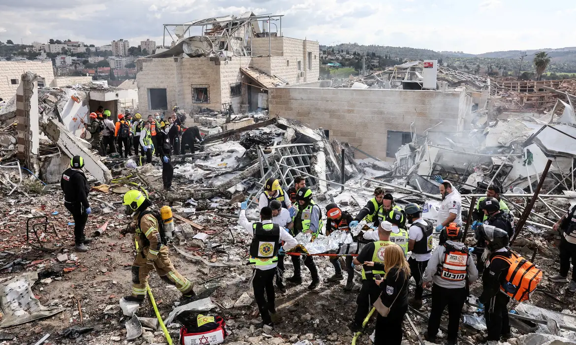 Derrubar Irã busca deter China e projetar Israel, dizem analistas