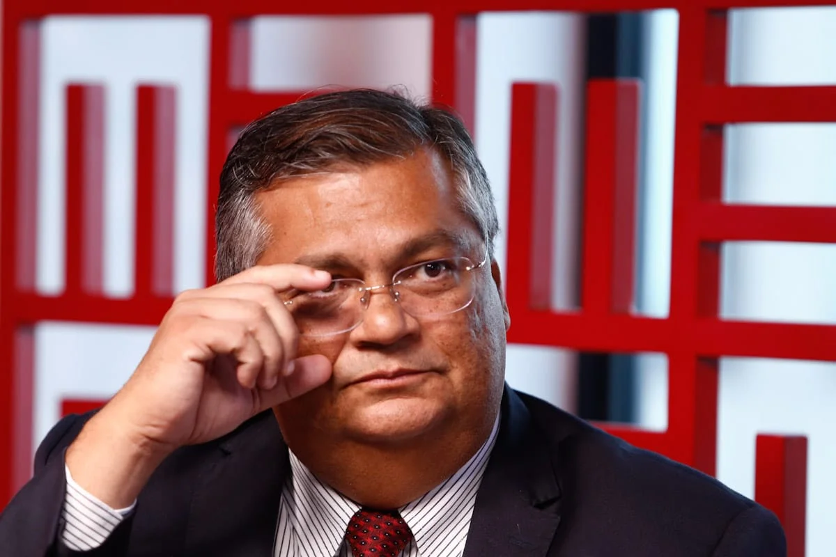 Dino intima deputados por emendas a ONGs ligadas ao filme de Bolsonaro