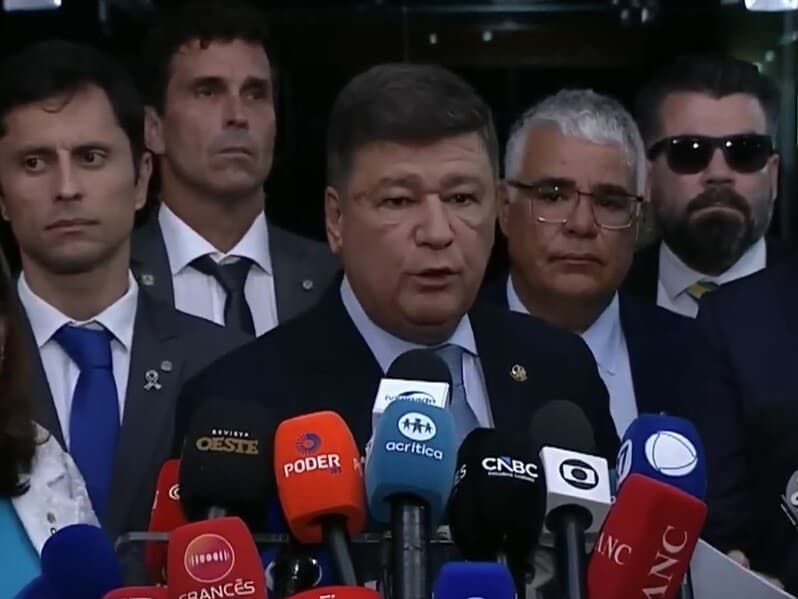 CPMI do INSS peita Dino e diz que “não irá recuar” contra decisão do ministro