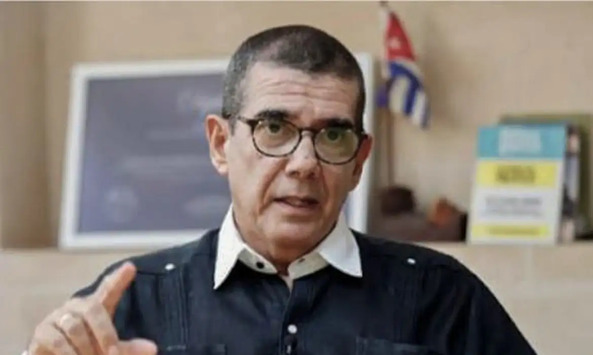 Cuba estuda movimentação militar dos EUA diante das ameaças invasoras de Trump