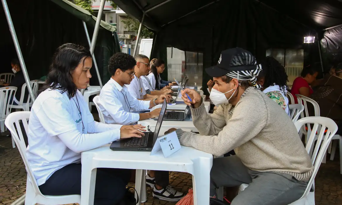 Cartórios de todo Brasil fazem mutirão de registro civil esta semana