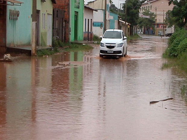 Inmet alerta para perigo de chuvas intensas no Norte e Nordeste