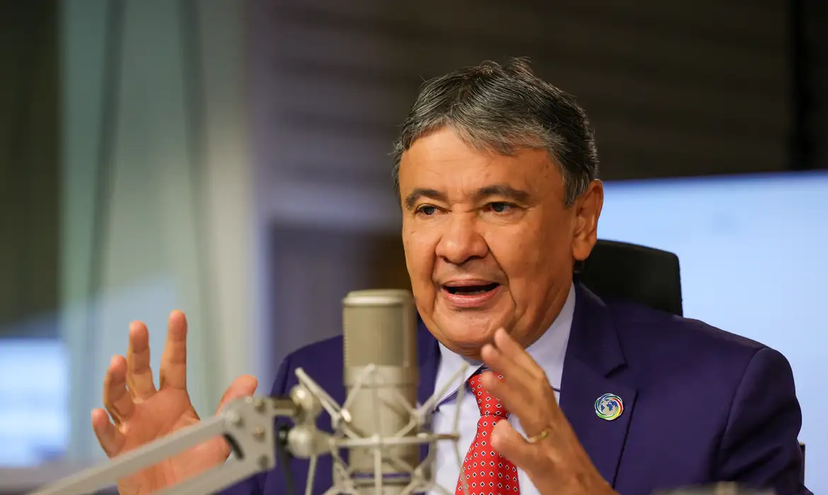 Bom dia, Ministro: Bolsa Família retirou 5,1 milhões de famílias da pobreza, diz Wellington Dias