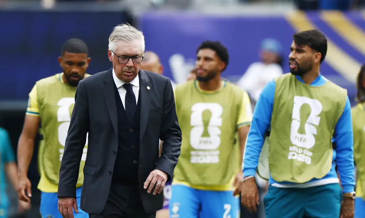 Ancelotti lamenta eliminação e já projeta novo ciclo na seleção brasileira: “Não é o fim”