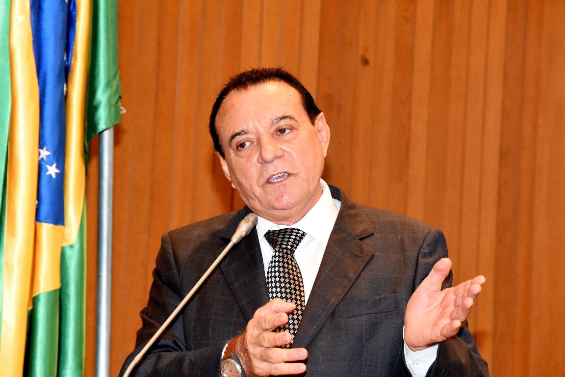 Advogados pedem a suspeição de Dino em inquérito contra o ex-secretário Raimundo Cutrim